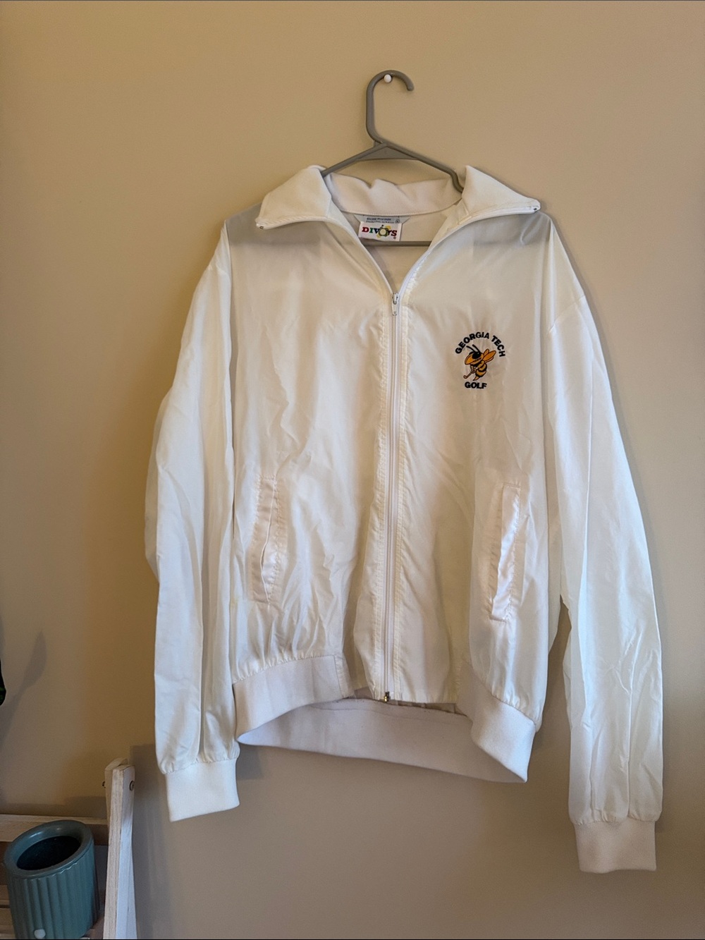 Georgia Tech Golf White Zip Jacket with Yellow Buzz Emblem vintage
